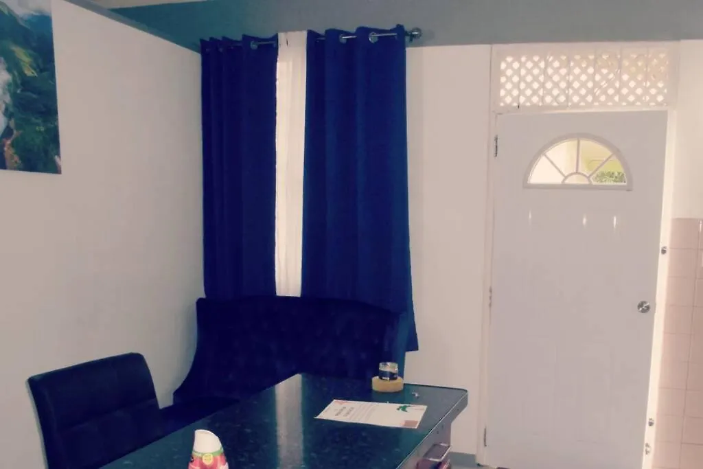 Apartamento Green Castle Apartment#2 In City Of Roseau