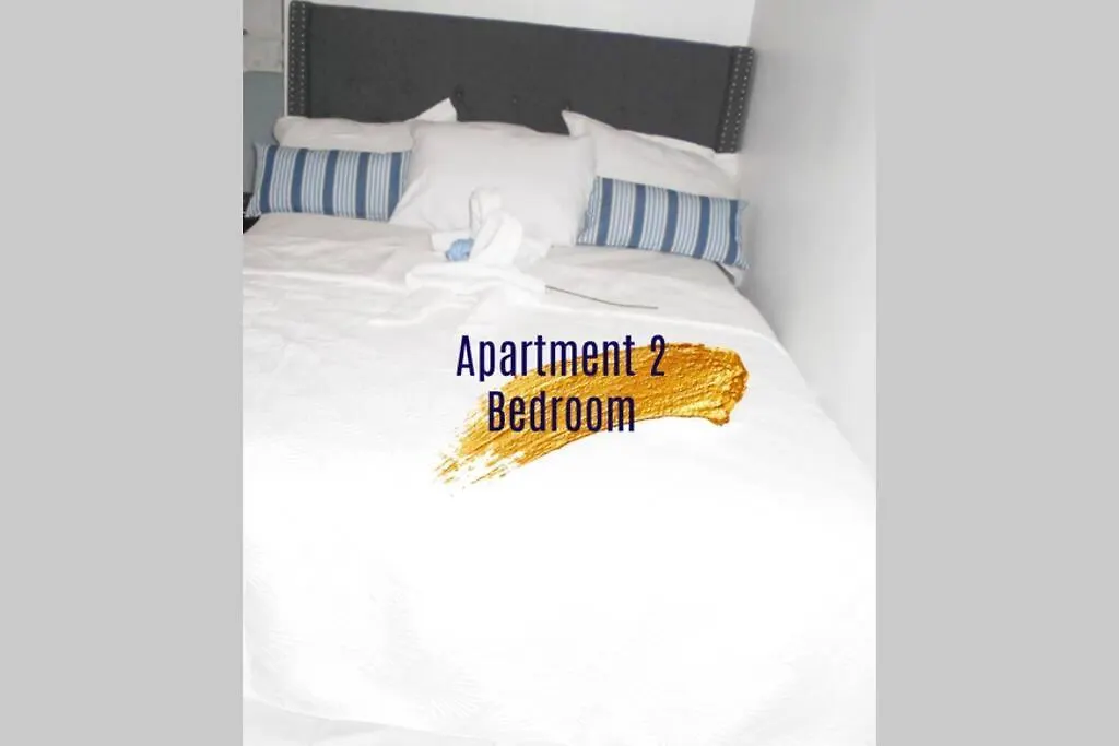 Green Castle Apartment#2 In City Of Roseau